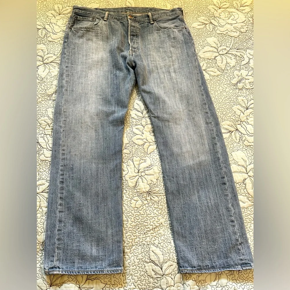 LEVI’S 501 Original Fit Button Fly Medium Wash Jeans Sz 38x32